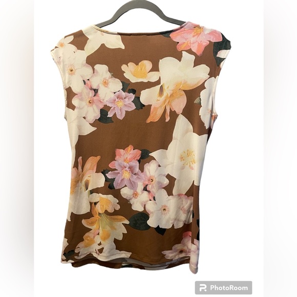 Calvin Klein Women’s Floral Print Top. - Picture 2 of 3
